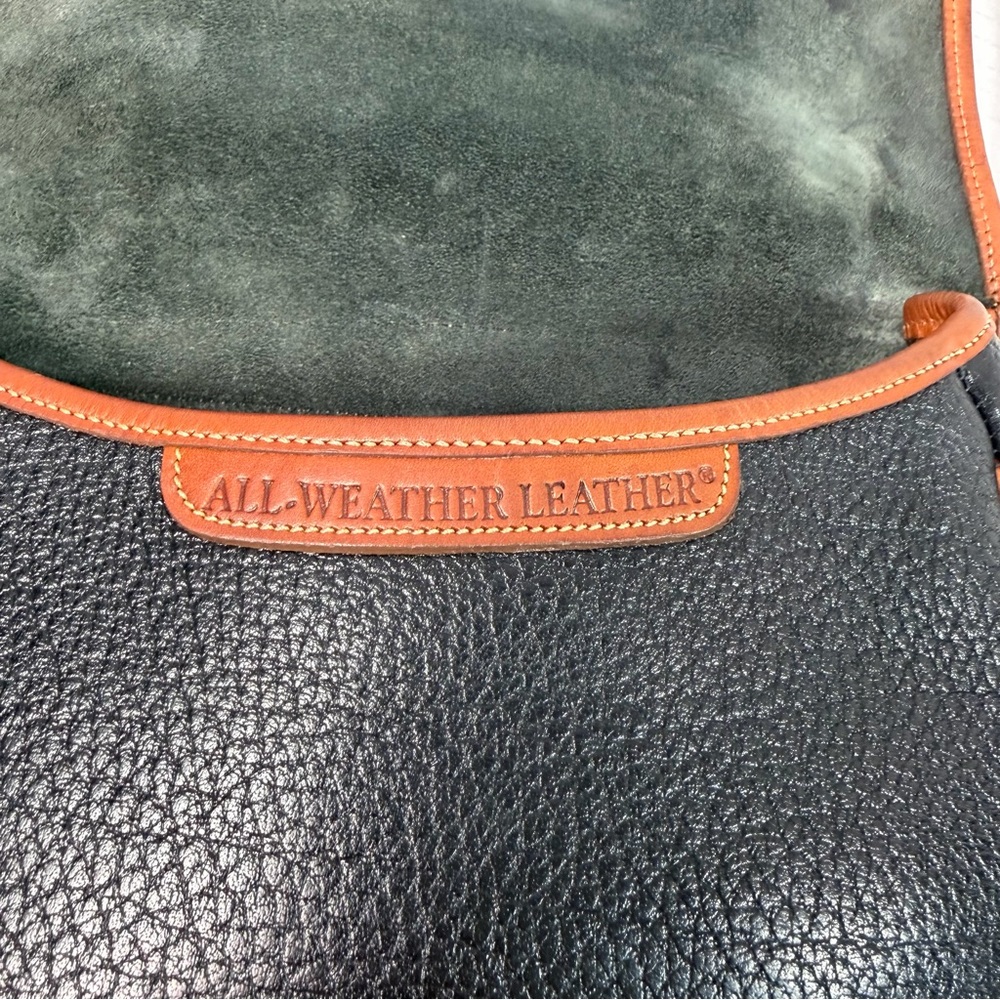 Vintage Dooney & Bourke AWL Black & Tan Leather Crossbody Cavalry / Saddle Bag - Picture 7 of 16